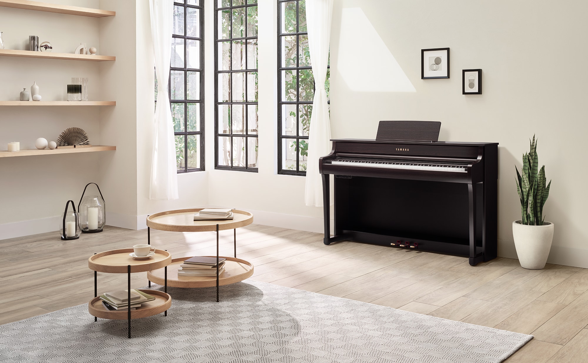 Yamaha Clavinova CLP-835 (Dark Rosewood) in the living room